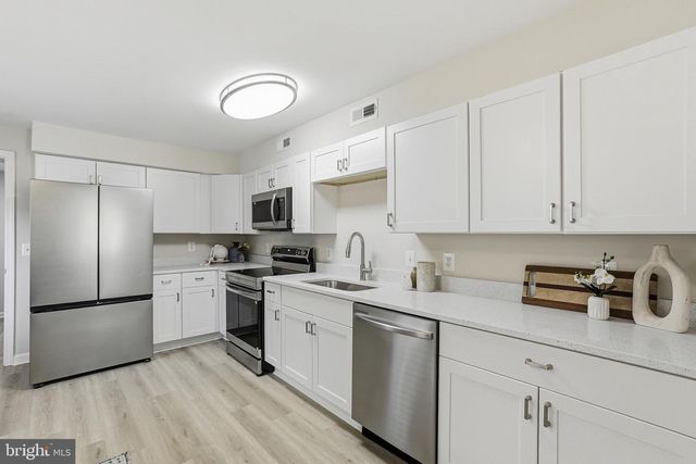 212 BANCROFT AVE, Colonial Beach, VA 22443