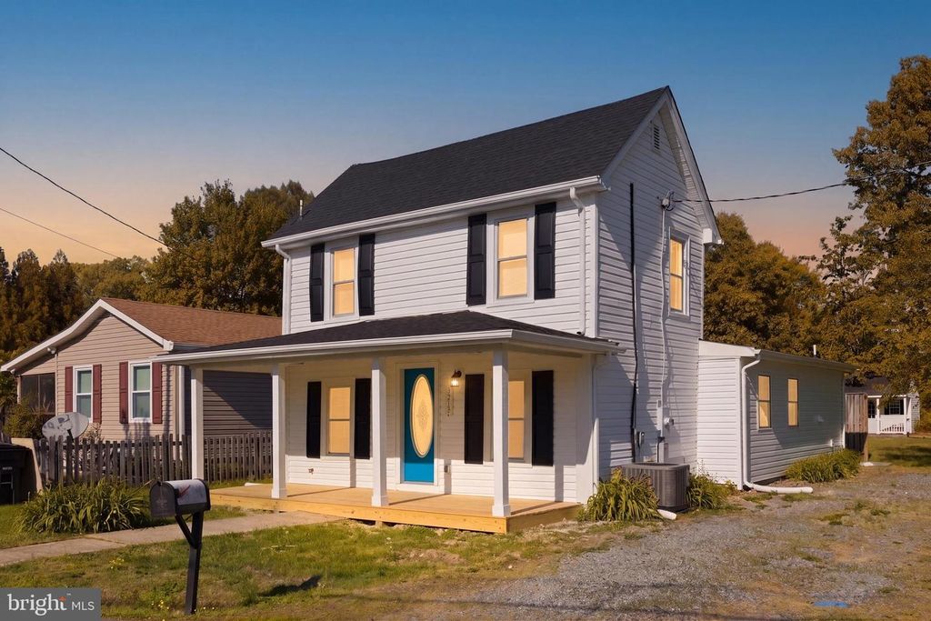 212 BANCROFT AVE, Colonial Beach, VA 22443