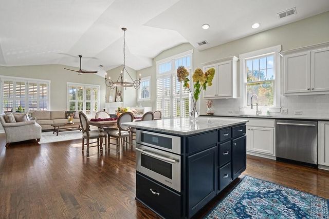 215 Mcaffee Street, Woodstock, GA 30188