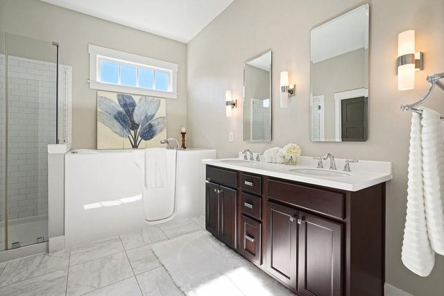 215 Mcaffee Street, Woodstock, GA 30188