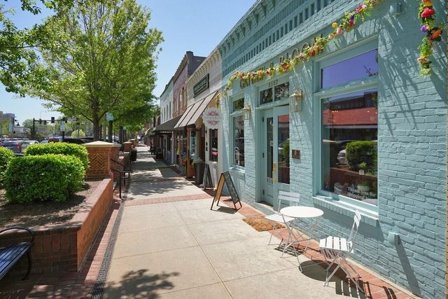 215 Mcaffee Street, Woodstock, GA 30188