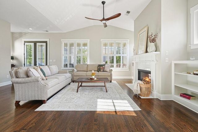 215 Mcaffee Street, Woodstock, GA 30188