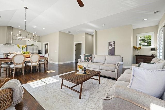 215 Mcaffee Street, Woodstock, GA 30188