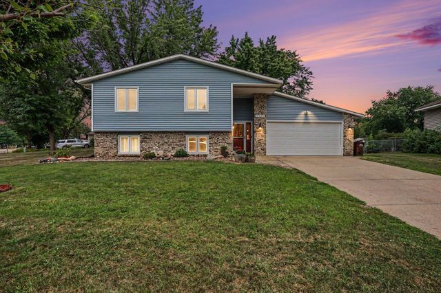 8334 77th Street Court S, Cottage Grove, MN 55016