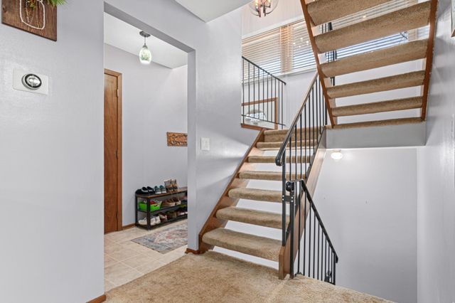 3772 Red Robin Lane, Eagan, MN 55122