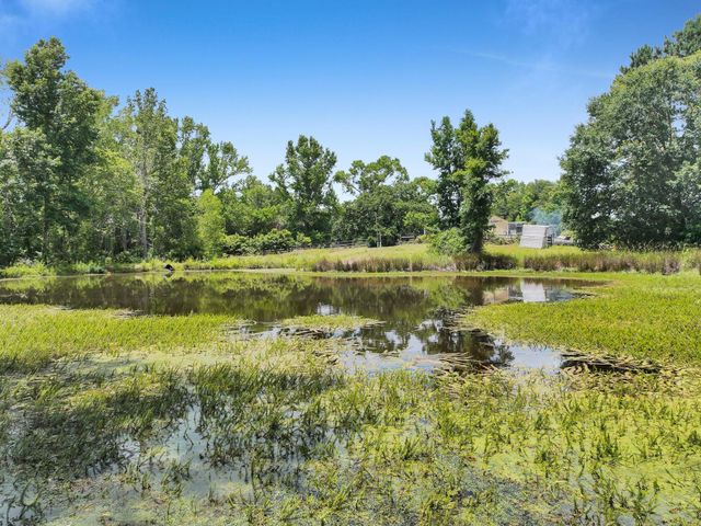 8323 County Road 292, Buffalo, TX 75831