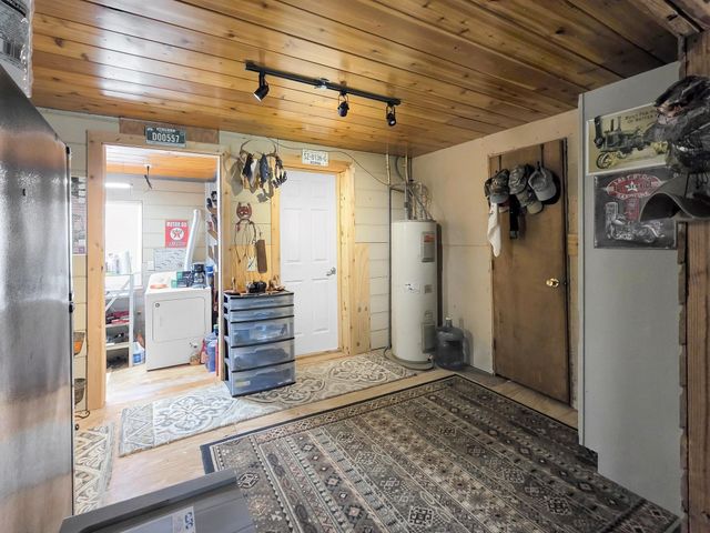8323 County Road 292, Buffalo, TX 75831