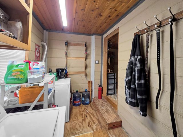 8323 County Road 292, Buffalo, TX 75831