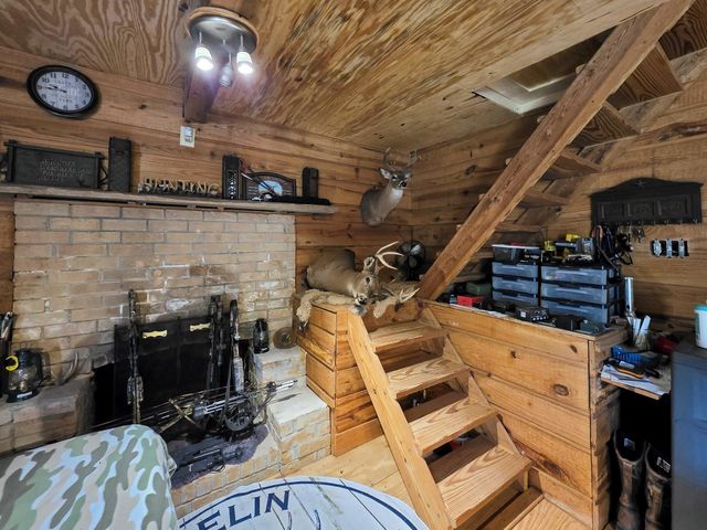 8323 County Road 292, Buffalo, TX 75831