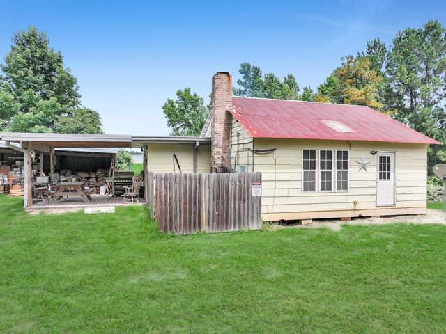 8323 County Road 292, Buffalo, TX 75831