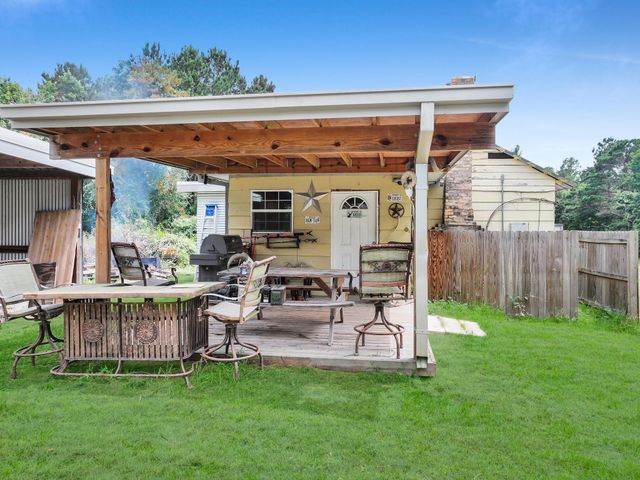 8323 County Road 292, Buffalo, TX 75831