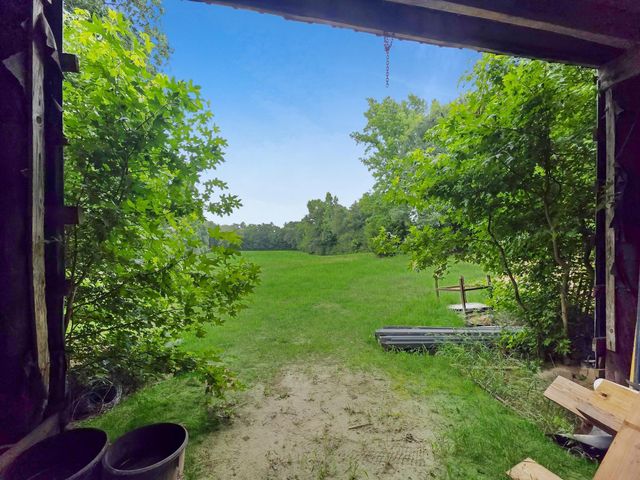 8323 County Road 292, Buffalo, TX 75831