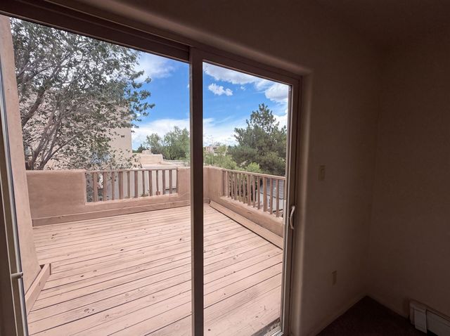 6605 Camino Rojo, Santa Fe, NM 87507