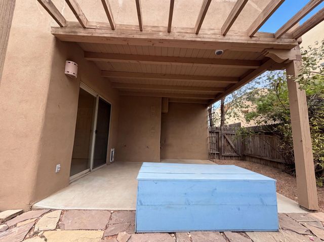 6605 Camino Rojo, Santa Fe, NM 87507