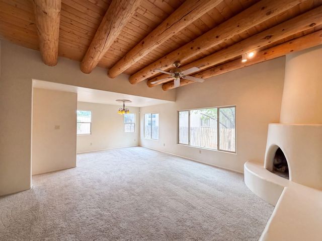6605 Camino Rojo, Santa Fe, NM 87507
