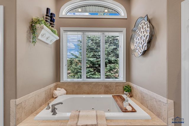 3937 CITY VIEW DR, Rapid City, SD 57701