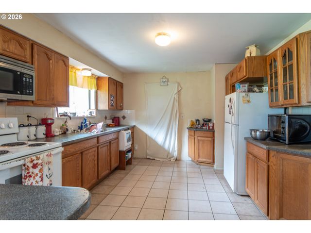 3161 GLENBROOK LOOP Rd, Riddle, OR 97469