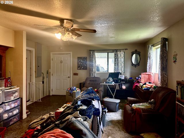 3161 GLENBROOK LOOP Rd, Riddle, OR 97469