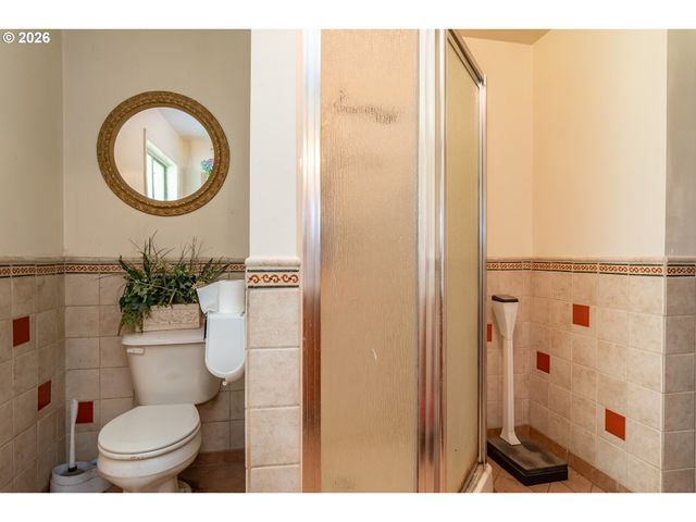 3161 GLENBROOK LOOP Rd, Riddle, OR 97469