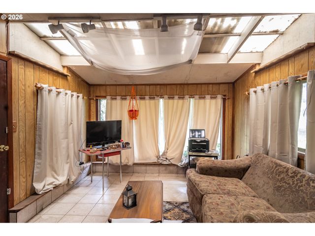 3161 GLENBROOK LOOP Rd, Riddle, OR 97469