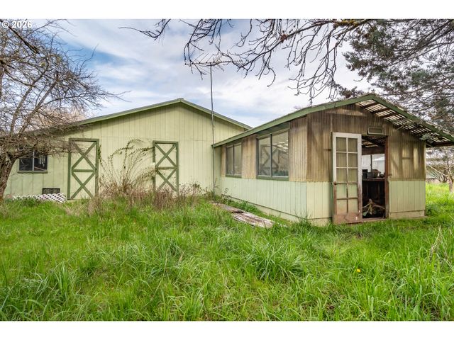 3161 GLENBROOK LOOP Rd, Riddle, OR 97469
