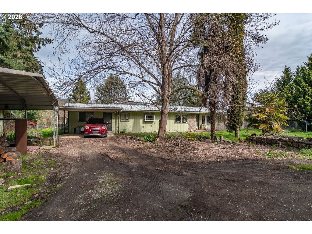 3161 GLENBROOK LOOP Rd, Riddle, OR 97469