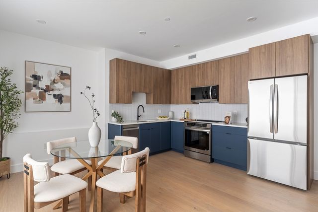 27 Dixwell St 4A, Boston, MA 02119