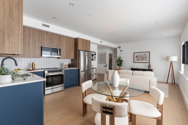 27 Dixwell St 4A, Boston, MA 02119