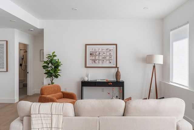 27 Dixwell St 4A, Boston, MA 02119