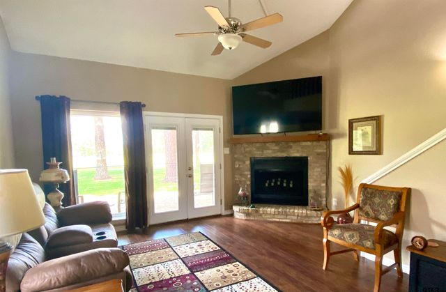 162 Pine Tree Unit A, Holly Lake Ranch, TX 75765