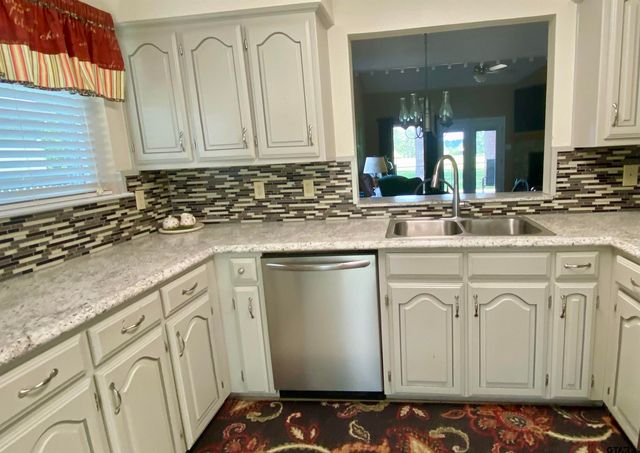 162 Pine Tree Unit A, Holly Lake Ranch, TX 75765