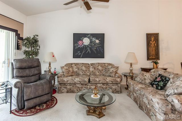 3940 Grand National Drive, Florissant, MO 63034