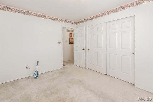 3940 Grand National Drive, Florissant, MO 63034