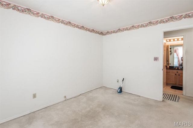 3940 Grand National Drive, Florissant, MO 63034
