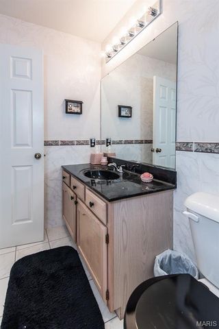 3940 Grand National Drive, Florissant, MO 63034