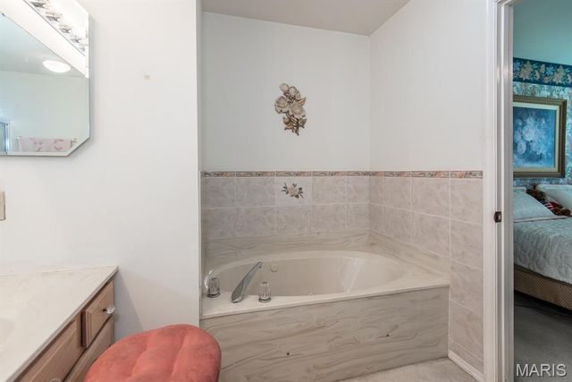 3940 Grand National Drive, Florissant, MO 63034