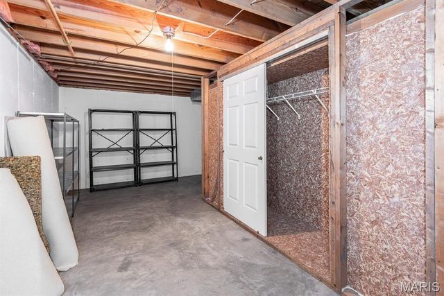 3940 Grand National Drive, Florissant, MO 63034