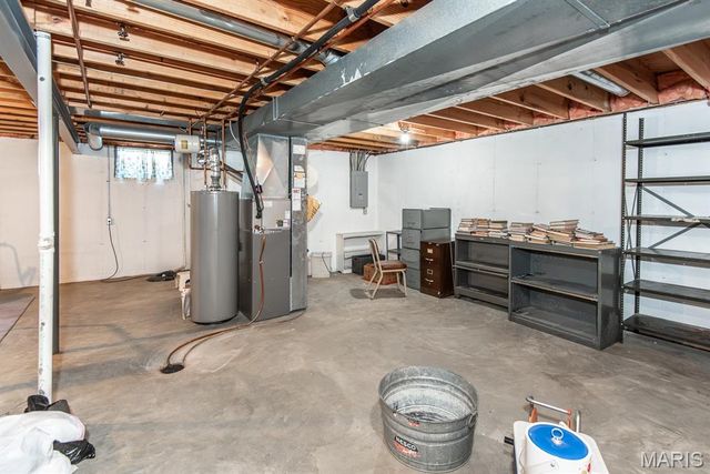 3940 Grand National Drive, Florissant, MO 63034
