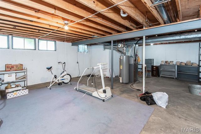 3940 Grand National Drive, Florissant, MO 63034