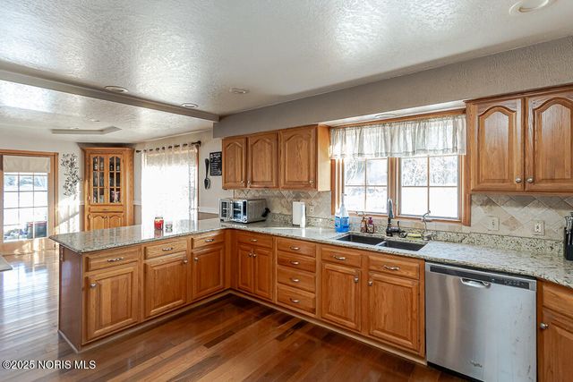 14060 Harrison Road, Grand Rapids, OH 43522