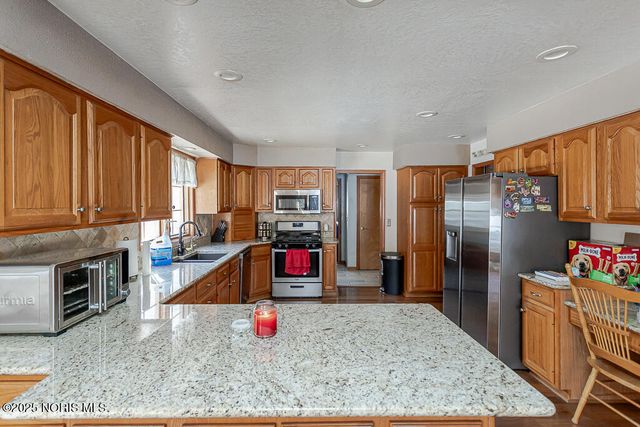 14060 Harrison Road, Grand Rapids, OH 43522