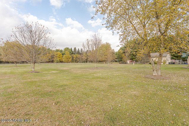 14060 Harrison Road, Grand Rapids, OH 43522