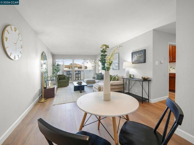 2137 2137 Otis Dr 111, Alameda, CA 94501