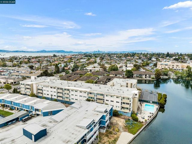 2137 2137 Otis Dr 111, Alameda, CA 94501