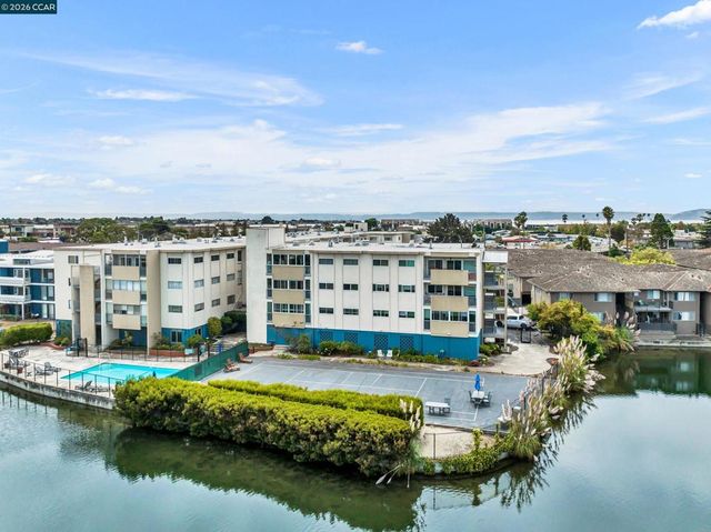 2137 2137 Otis Dr 111, Alameda, CA 94501