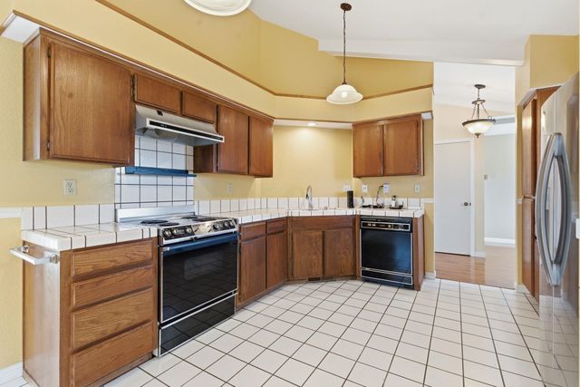 1009 Flintrock Dr, Antioch, CA 94509