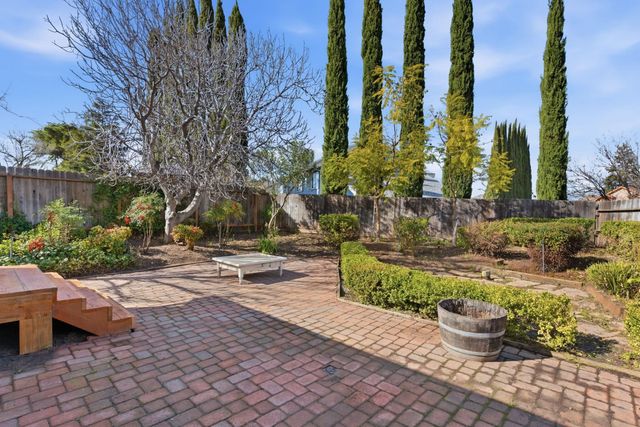 1009 Flintrock Dr, Antioch, CA 94509