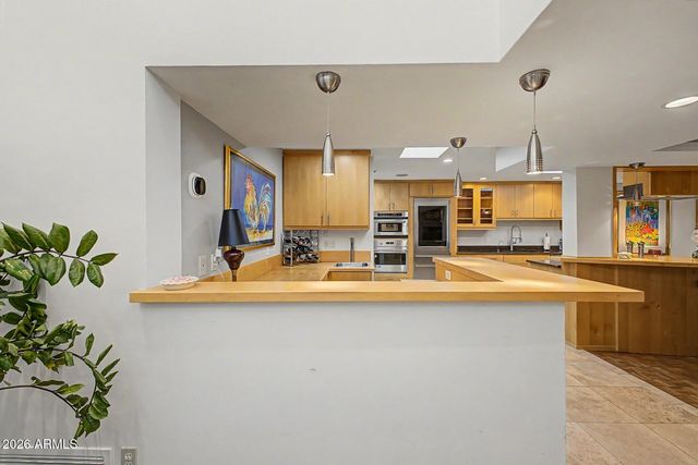 2631 E BEEKMAN Place, Phoenix, AZ 85016