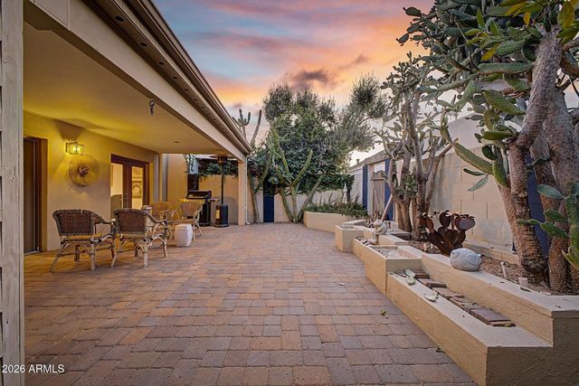 2631 E BEEKMAN Place, Phoenix, AZ 85016