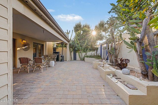 2631 E BEEKMAN Place, Phoenix, AZ 85016